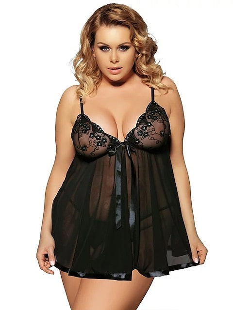 Black and White Lace Plus Size Babydoll and Chemise Set with Classic Belt