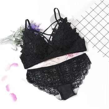 BlackTree Sexy lingerie bra set for new wedding couple.