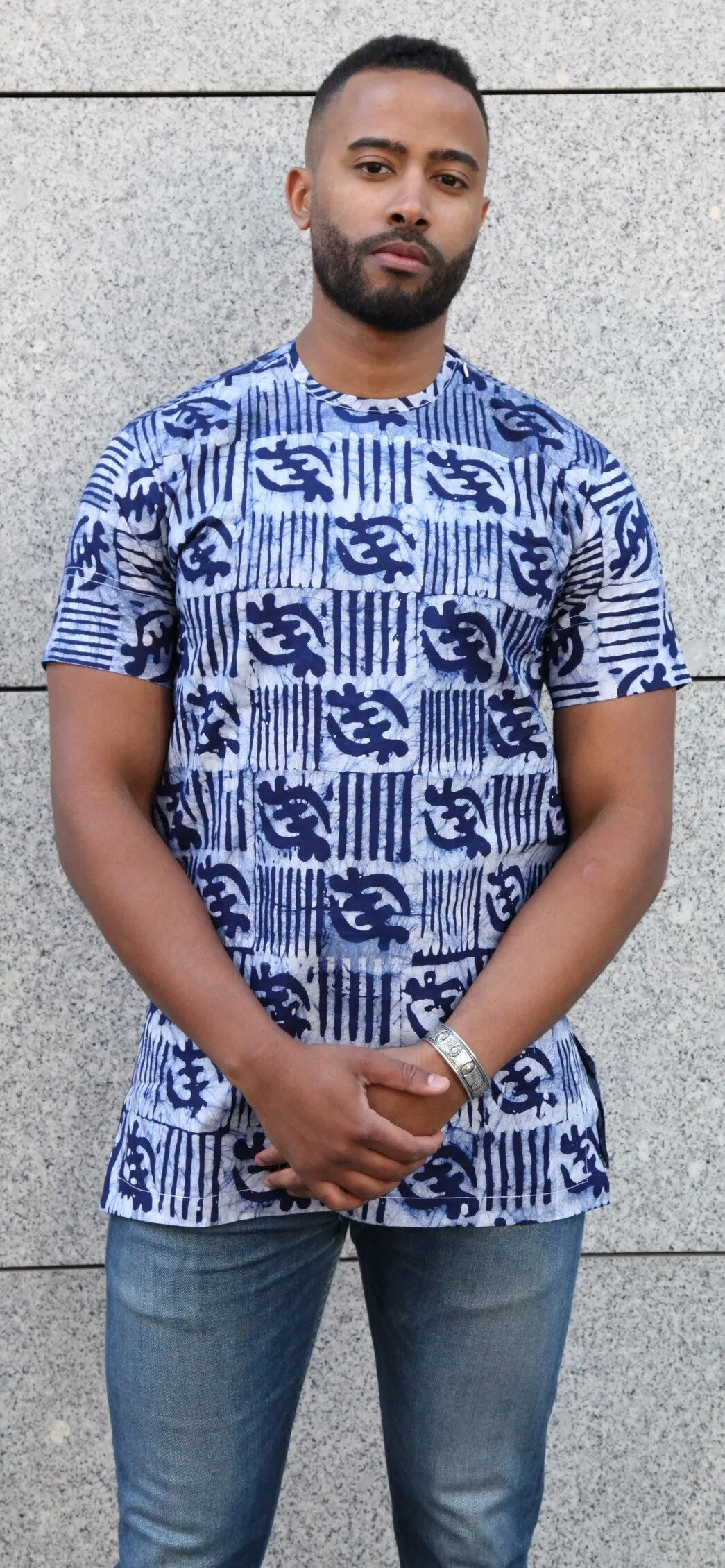 Chemise homme en Batik, symbole traditionnel (bleu)