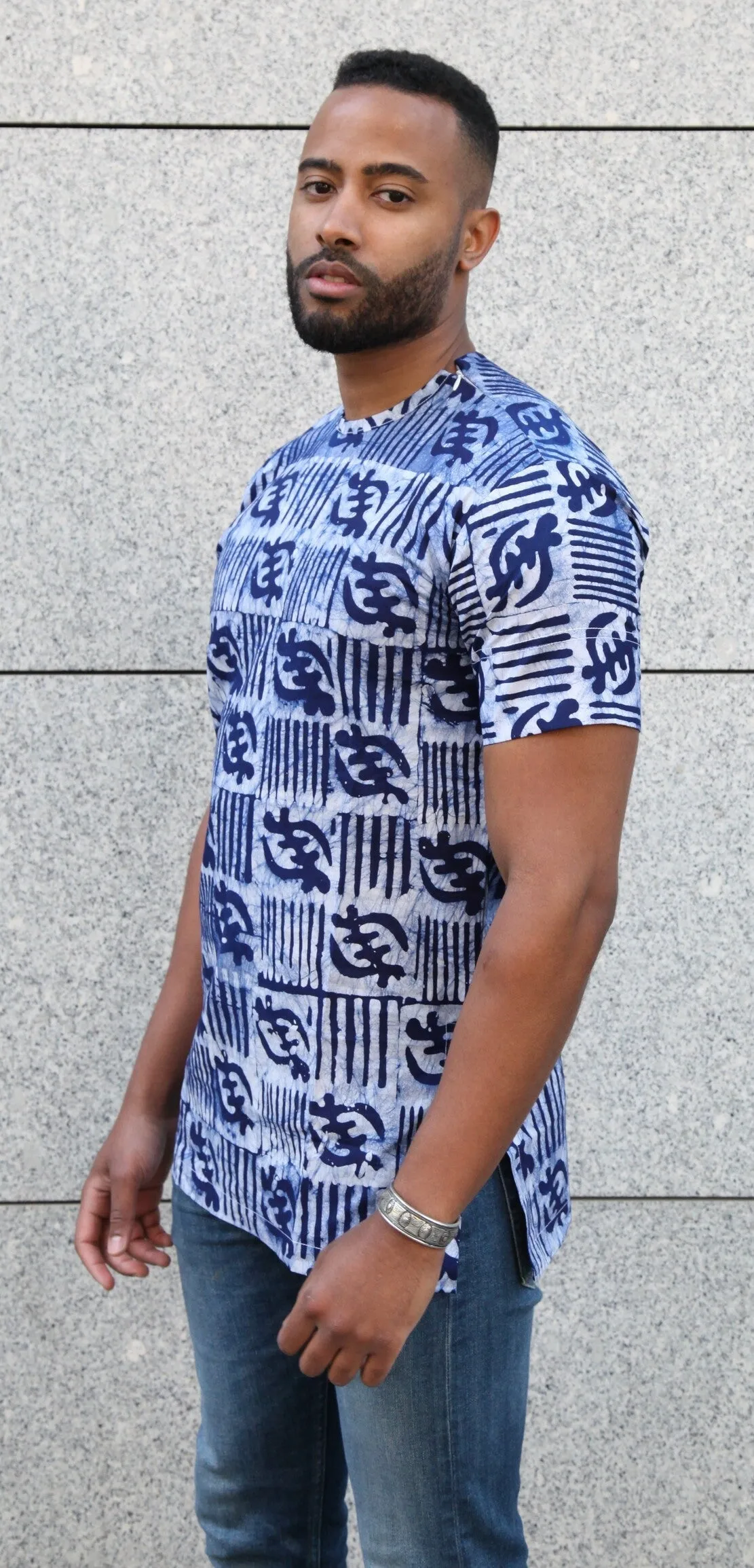 Chemise homme en Batik, symbole traditionnel (bleu)