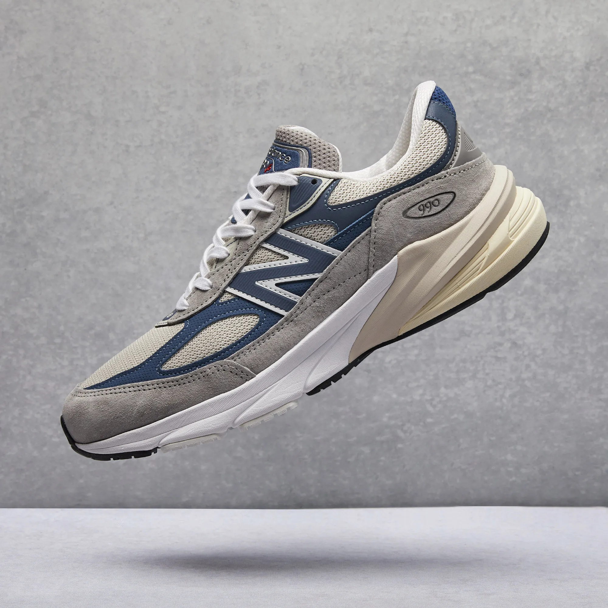 New Balance 990v6 Shoes