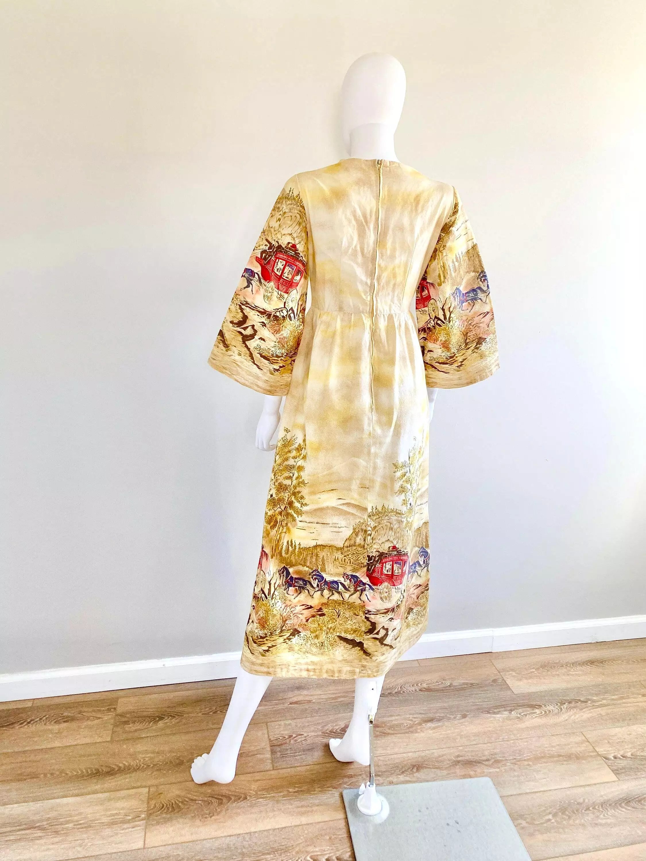 Vintage 1970s John Wolf Stagecoach Novelty Print Maxi Dress / 70s Retro cotton bell sleeve dress / Size S