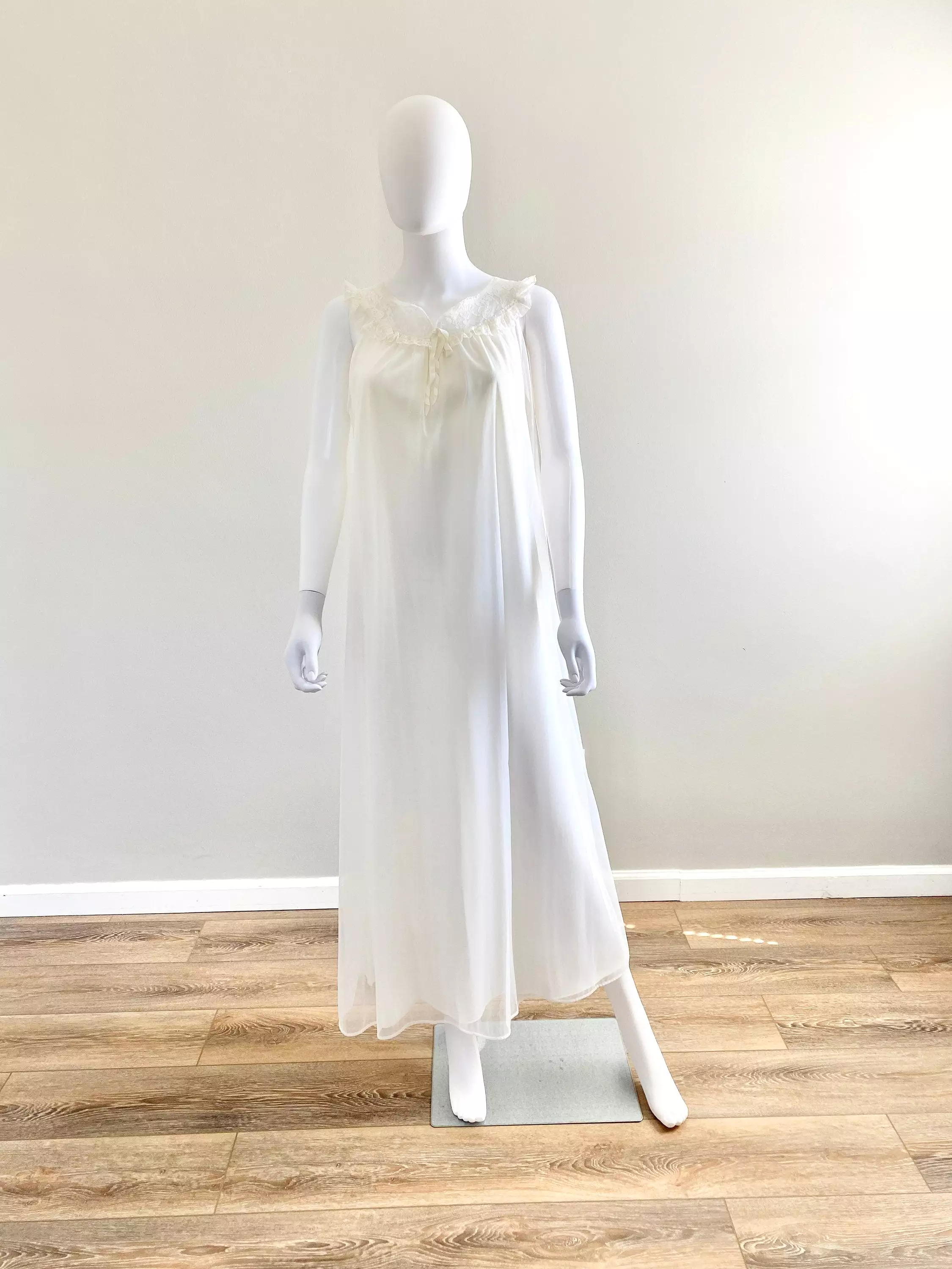 Vintage 1970s Sheer Nightgown and Robe Set / 70s Lingerie / Size L XL