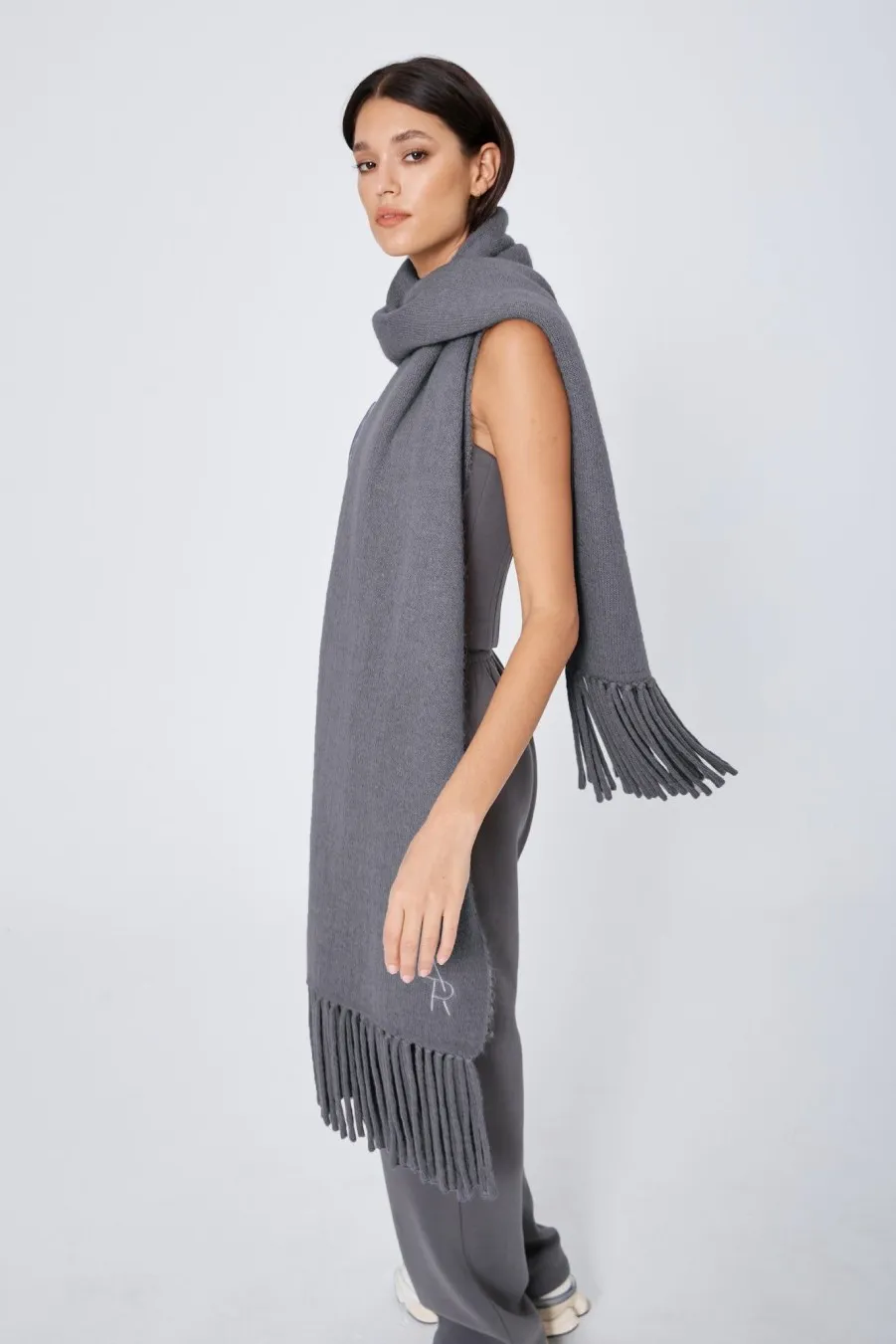 Women Atoir  | The Scarf Stone